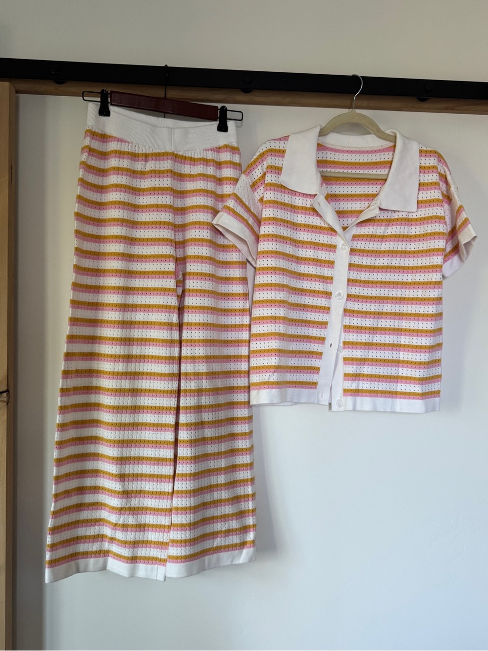 Girls' White Striped Pink and Yellow cozy Set